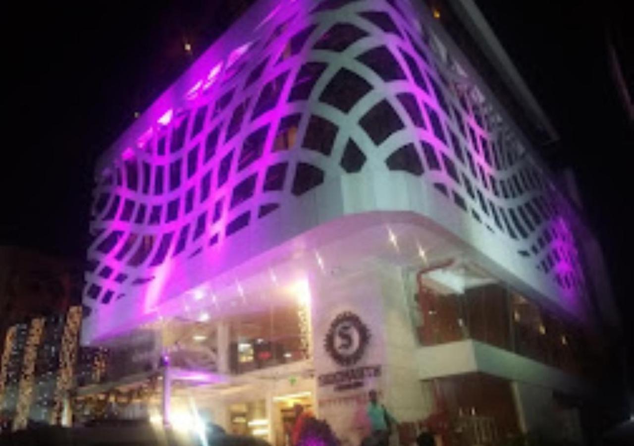 Hotel Siddharth Premiere Chandrapur ภายนอก รูปภาพ