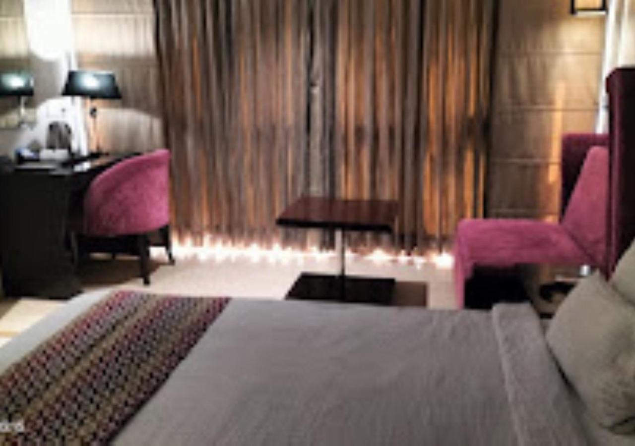 Hotel Siddharth Premiere Chandrapur ภายนอก รูปภาพ