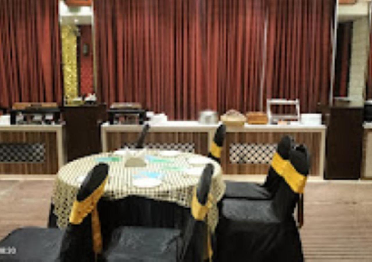 Hotel Siddharth Premiere Chandrapur ภายนอก รูปภาพ