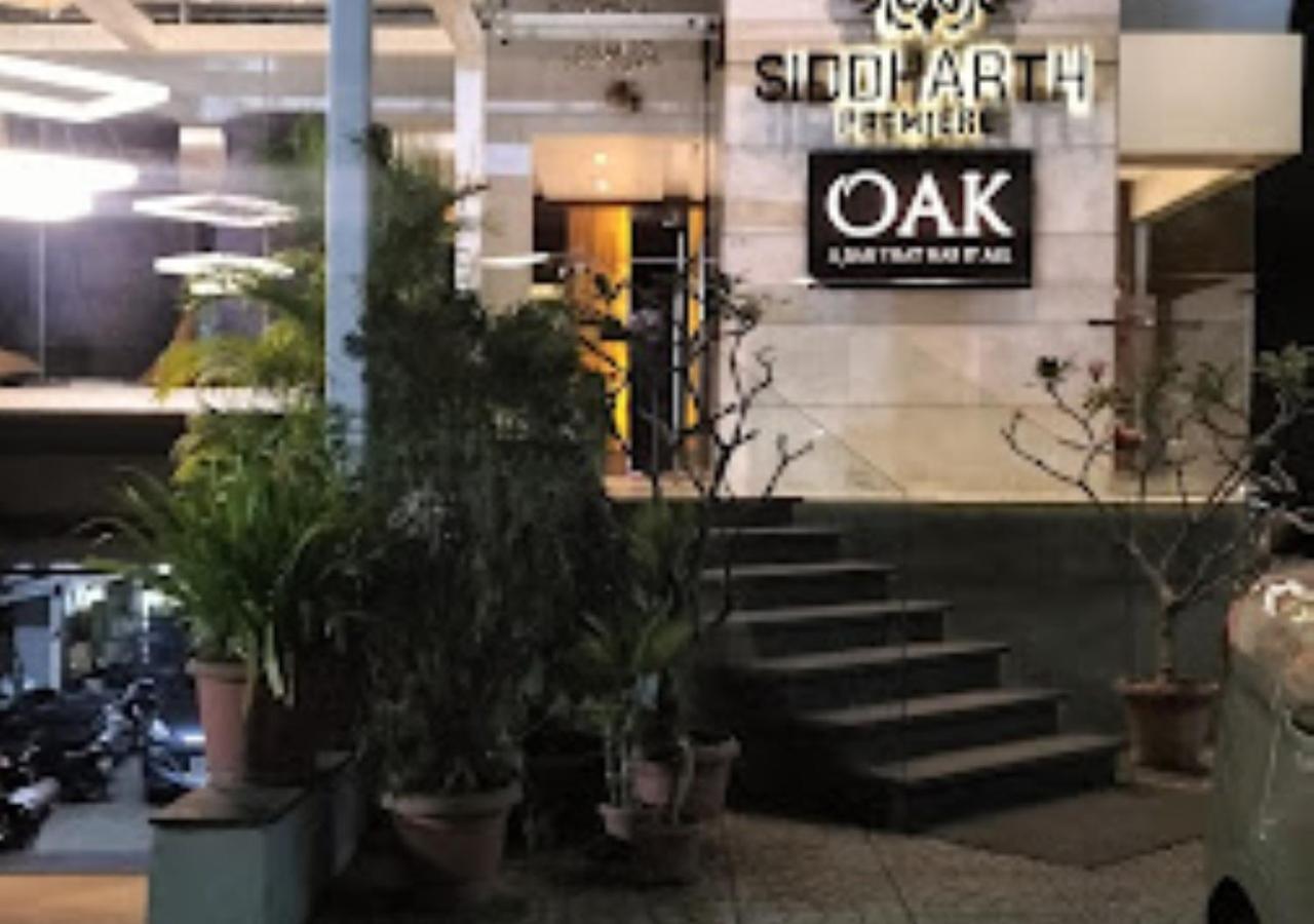 Hotel Siddharth Premiere Chandrapur ภายนอก รูปภาพ